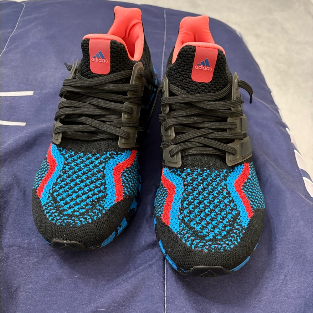 adidas UltraBoost 5.0 DNA Black Vivid Red Size 10